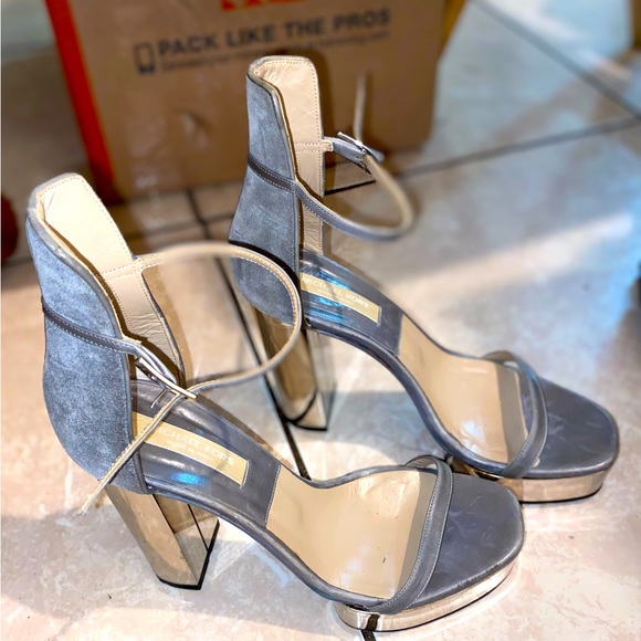 MICHAEL KORS GRAY SUEDE STILETTO HEELS MADE IN ITALY - Picture 2 of 9
